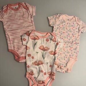 Burts Bees baby girl onesies - size 0-3 NEW (pack of 3) NEW